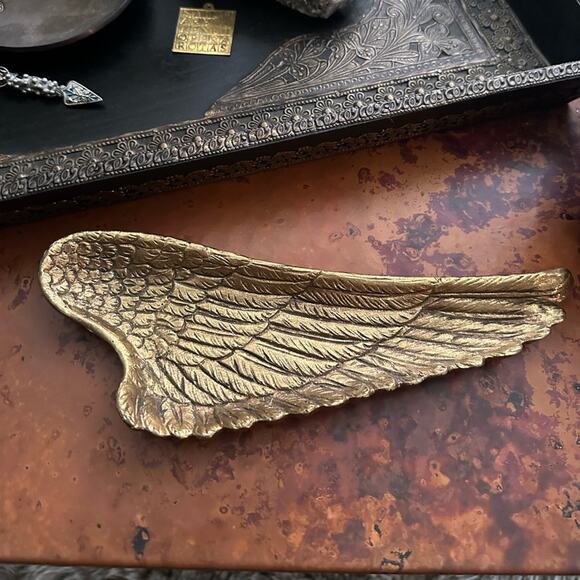 NWOT Golden Angel Wing Tray 10 inches long - Picture 1 of 7